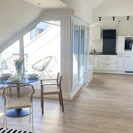 Apartment 2-zimmer-wohnung In Am Flughafen