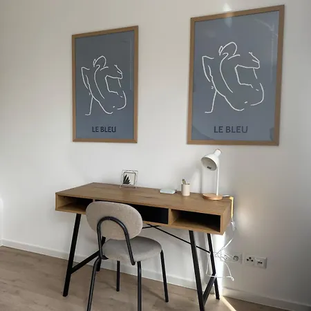 2-zimmer-wohnung In Am Flughafen Apartment *
