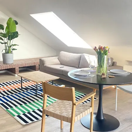 Apartment 2-zimmer-wohnung In Am Flughafen
