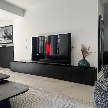 Luxury Design Loft Apartment *