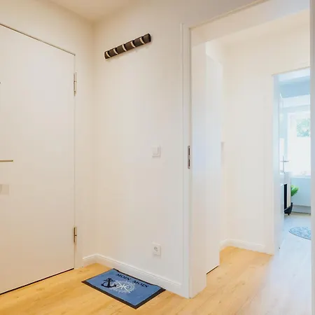 Stylish 2 App In Trendy District Of Apartment *
