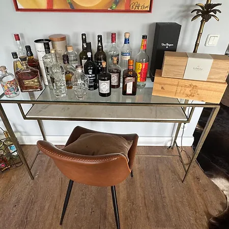 Apartment H14 - Prime Location - Perfect For Business & Lifestyle Hamburg