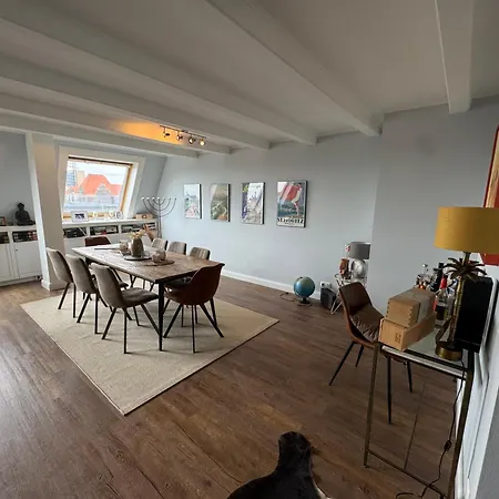 H14 - Prime Location - Perfect For Business & Lifestyle Apartment *