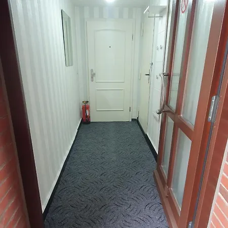 Finkenwerder Larisa's 10 * Hamburg