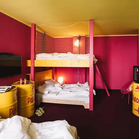 Otel Superbude St Georg 2*