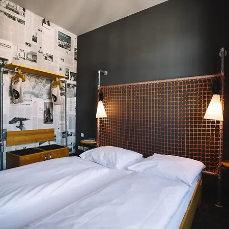 Otel Superbude St Pauli 3*