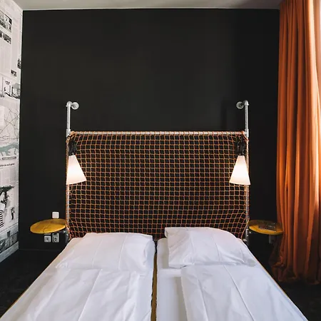 Superbude St Pauli 3*