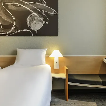 Ibis Alsterring Hotel 3*