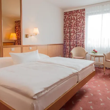Western International Hotel
