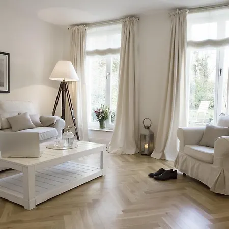 Von Deska - White House Hamburg