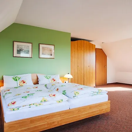 Hotel Hus Achtern Diek 3*