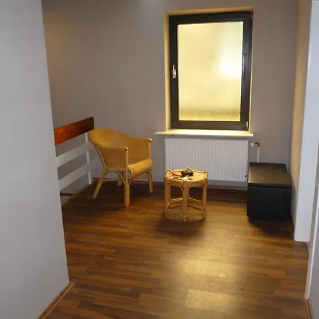 Inn Frank's Hus