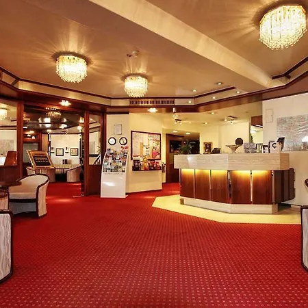 Hotel Senator 4*