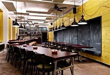 Hotel Superbude St Pauli 3*