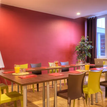 Hotel Meininger Center 3*