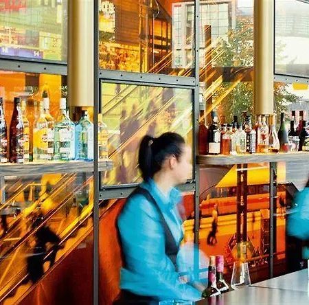 One Airport Hotell