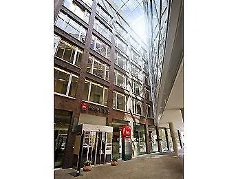 Ibis Alsterring 3*