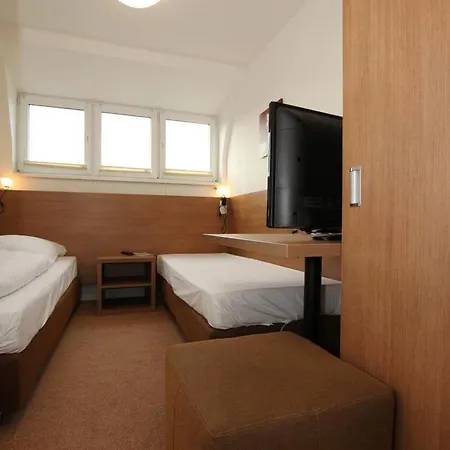 Am Hotel 3*