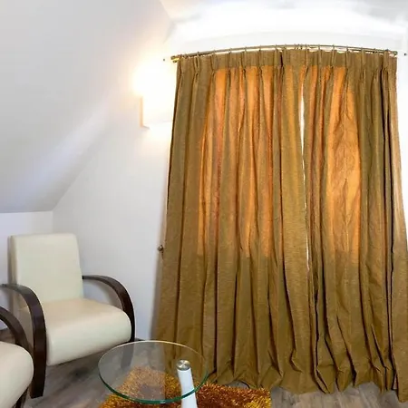 La Petite Perle 2* Amburgo