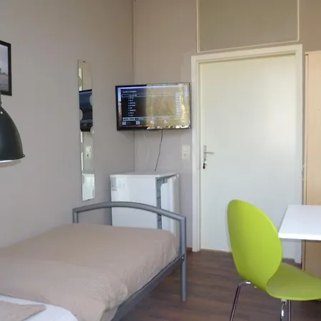 Bergedorf Haus 9 *