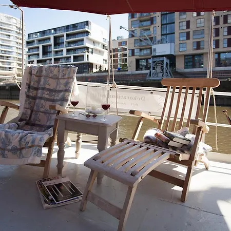 Horus Hausboot Apartment