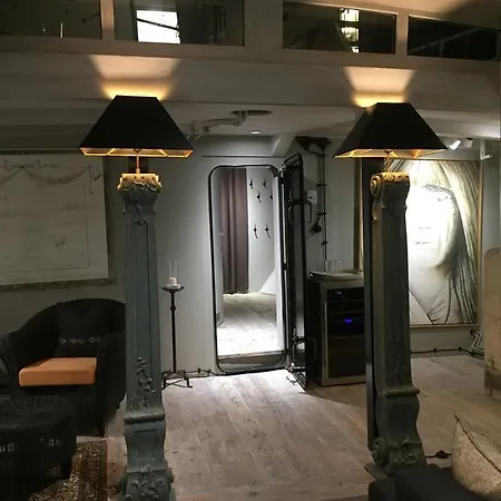 Apartment Horus Hausboot