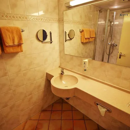 Hotel Senator 4*
