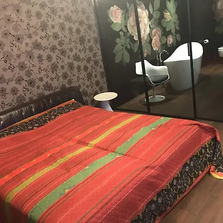 Deluxe Marco Polo Tower Apartment