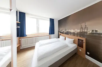 West Hotel 3*