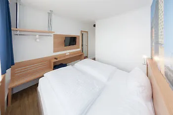 West 3* Hamburg