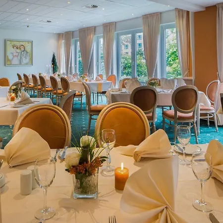 Newlivinghome Residenzhotel Ξενοδοχείο με διαμερίσματα 4*