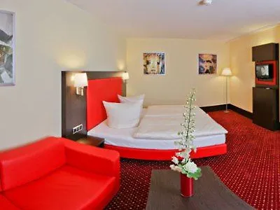 Western Plaza Hotel 4*