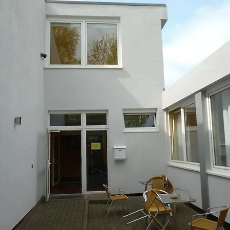 Bergedorf Haus 9 *