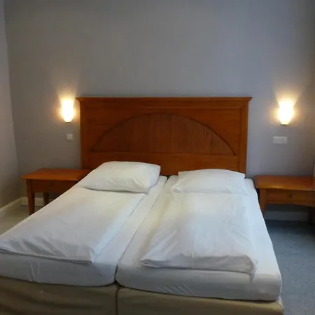 Hotel 66 Hotel 2*