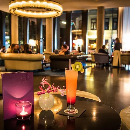 Hotel Empire Riverside 4*