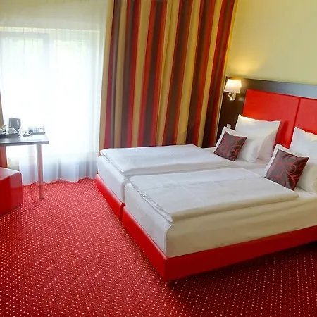 Western Plaza 4*