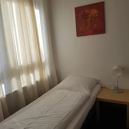 Wandsbek Hotel *