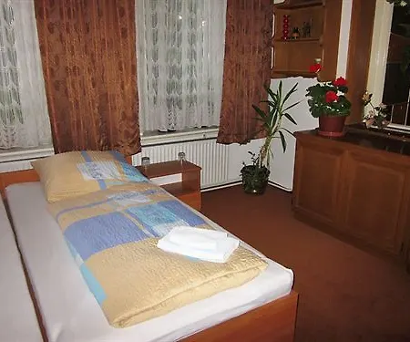 Hotell Wilhelmsburger Hof 2*