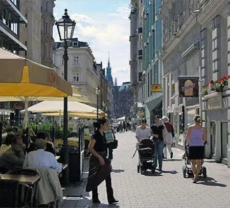 Bei Der Esplanade Amburgo