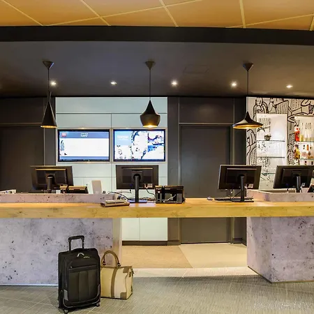 Ibis 3*