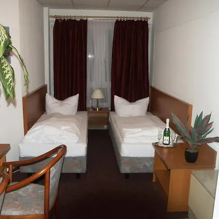 Hotel Eulenkrug 2*