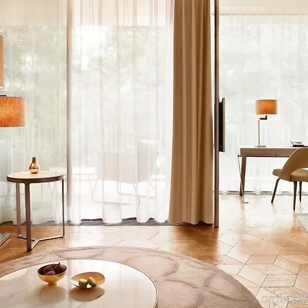 Hotel Intercontinental 5*
