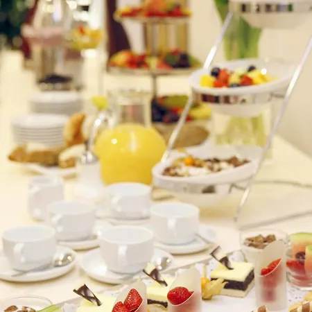 Novum Ambassador Hotel 3*