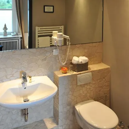 Und 'kastanie' 3* Amburgo