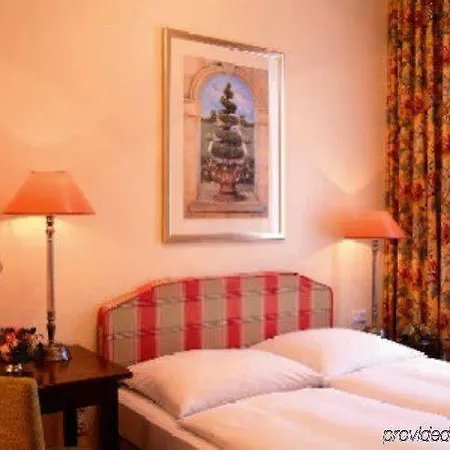House 4*