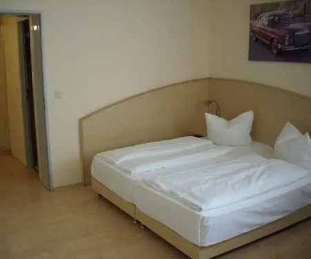 Plaza Moorfleet 3*