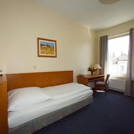 Hotel Lumen Am Hauptbahnhof 3*
