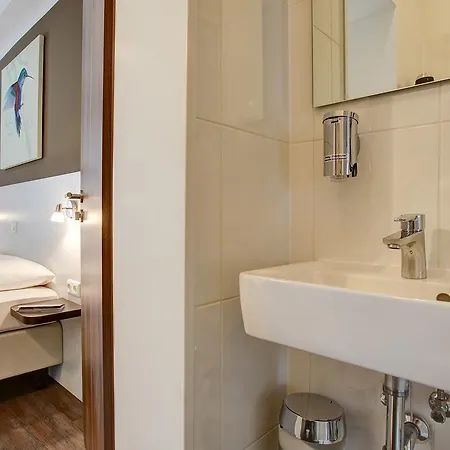 West Hotell