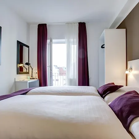 West Hotel 3*