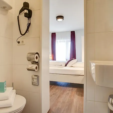 West Hotell